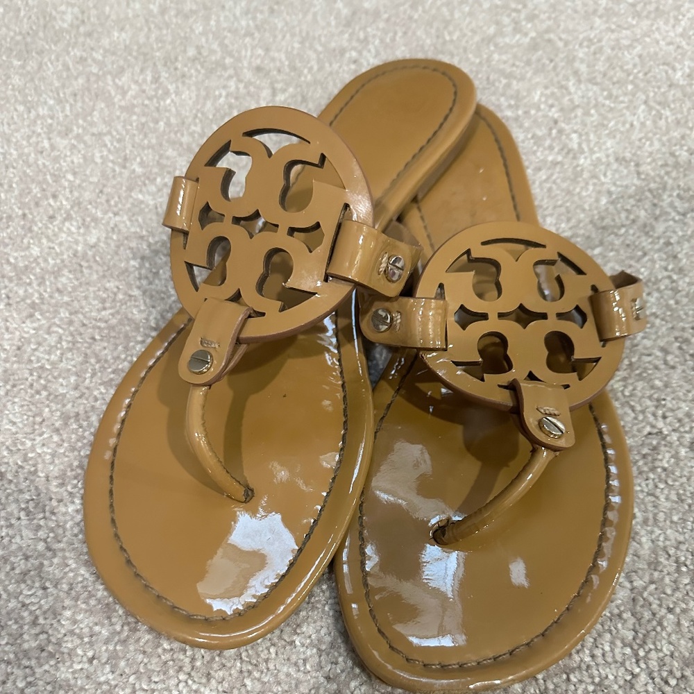 Women’s tan Tory Burch sandals size 11
